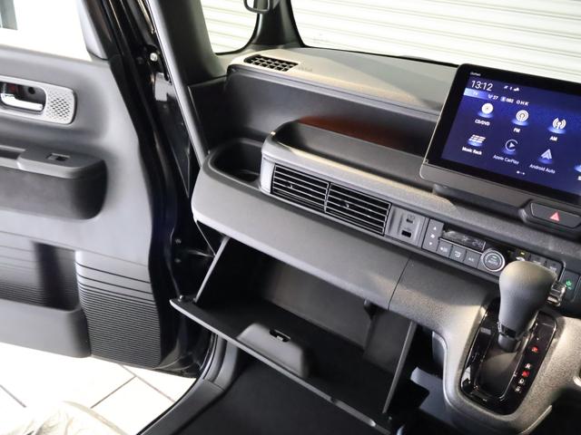 Ｎ－ＢＯＸカスタム ターボ　届出済未使用車　純正９型ナビＴＶ　ブルートゥース　バックモニター　両側パワースライドドア　ＬＥＤヘッドライト　フォグランプ　衝突軽減ブレーキ　ハーフレザーシート　シートヒーター　パドルシフト（10枚目）