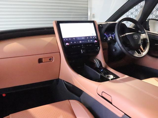 ヴェルファイアハイブリッド Ｚ　プレミア　ムーンルーフ　ブラウン本革エアシート　１４型ナビＴＶ　１３．２型後席モニター　パノラミックビュモニター　デジタルインナーミラー　ブラインドスポットモニター　パワーバックドア　ヘッドアップディスプレイ（3枚目）