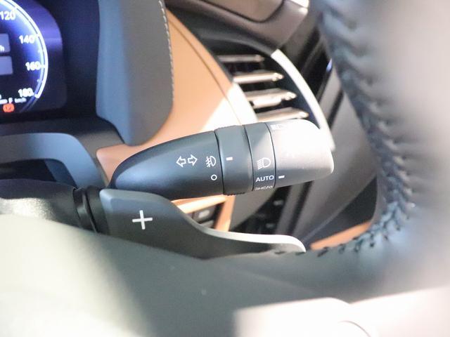 ヴェルファイアハイブリッド Ｚ　プレミア　ムーンルーフ　ブラウン本革エアシート　１４型ナビＴＶ　１３．２型後席モニター　パノラミックビュモニター　デジタルインナーミラー　ブラインドスポットモニター　パワーバックドア　ヘッドアップディスプレイ（24枚目）