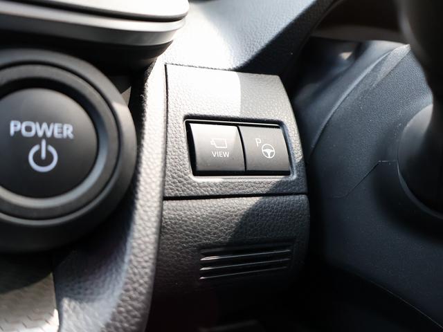 プリウス Ｚ　デジタルインナーミラー　パワーバックドア　ブラインドスポットモニター　純正１２．３型ナビＴＶ　パノラミックビュモニター　ブラックレザーエアーシート　ＬＥＤヘッドライト　ステアリングヒーター　純正アルミ（11枚目）