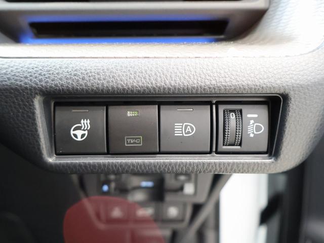 プリウス Ｚ　デジタルインナーミラー　パワーバックドア　ブラインドスポットモニター　純正１２．３型ナビＴＶ　パノラミックビュモニター　ブラックレザーエアーシート　ＬＥＤヘッドライト　ステアリングヒーター　純正アルミ（18枚目）