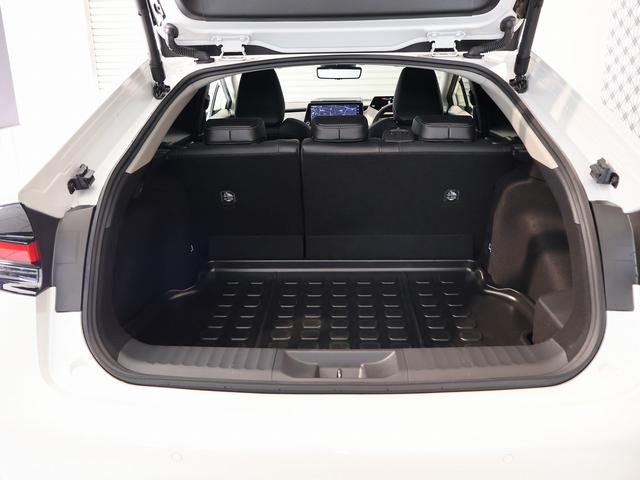 プリウス Ｚ　デジタルインナーミラー　パワーバックドア　ブラインドスポットモニター　純正１２．３型ナビＴＶ　パノラミックビュモニター　ブラックレザーエアーシート　ＬＥＤヘッドライト　ステアリングヒーター　純正アルミ（39枚目）