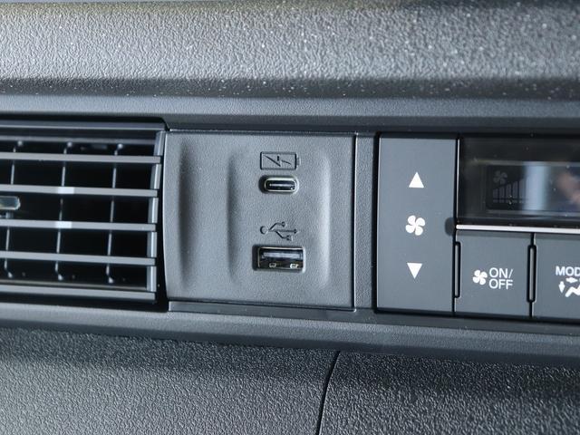 Ｎ－ＢＯＸカスタム ターボ　届出済未使用車　純正９型ナビＴＶ　ブルートゥース　バックモニター　両側パワースライドドア　ＬＥＤヘッドライト　フォグランプ　衝突軽減ブレーキ　ハーフレザーシート　シートヒーター　パドルシフト（9枚目）