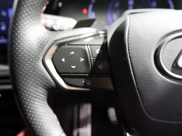 ＲＸ ＲＸ５００ｈ　Ｆスポーツパフォーマンス　パノラマサンルーフ　フレアレッド半革えあーシート　デジタルインナーミラー　アドバンスドパーク　輻射ヒーター　オレンジキャリパー　後席電動リクライニング　おくだけ充電　前後ドラレコ　パワーバックドア（20枚目）