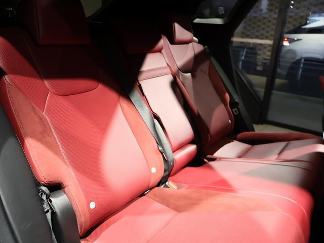 ＲＸ ＲＸ５００ｈ　Ｆスポーツパフォーマンス　パノラマサンルーフ　フレアレッド半革えあーシート　デジタルインナーミラー　アドバンスドパーク　輻射ヒーター　オレンジキャリパー　後席電動リクライニング　おくだけ充電　前後ドラレコ　パワーバックドア（30枚目）