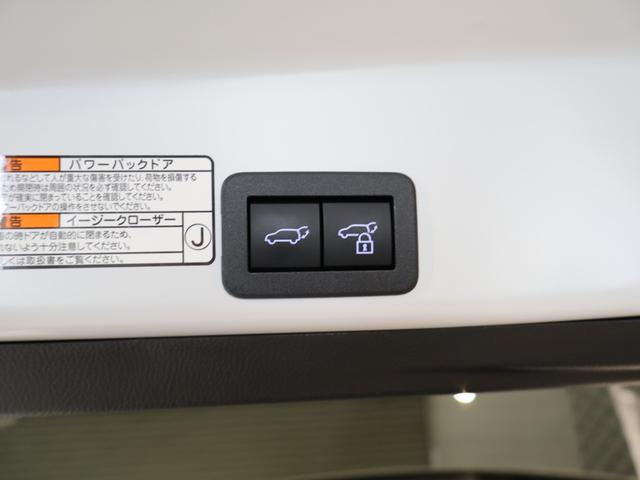 ヤリスクロス ハイブリッドＺ　アドベンチャー　純正８型ディスプレイ　ナビ　パノラミックビューモニター　パワーバックドア　ブラインドスポットモニタ　ＬＥＤヘッドライト　専用ハーフレザーシート　シートヒーター　純正アルミ　クリアランスソナー　ドラレコ（11枚目）
