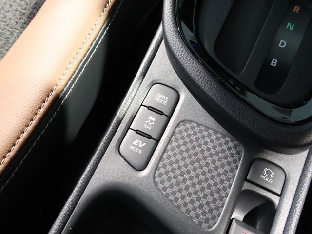 ヤリスクロス ハイブリッドＺ　アドベンチャー　純正８型ディスプレイ　ナビ　パノラミックビューモニター　パワーバックドア　ブラインドスポットモニタ　ＬＥＤヘッドライト　専用ハーフレザーシート　シートヒーター　純正アルミ　クリアランスソナー　ドラレコ（18枚目）