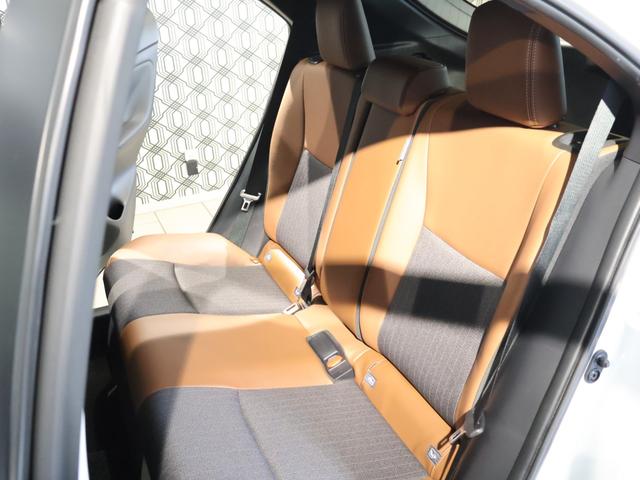 ヤリスクロス ハイブリッドＺ　アドベンチャー　純正８型ディスプレイ　ナビ　パノラミックビューモニター　パワーバックドア　ブラインドスポットモニタ　ＬＥＤヘッドライト　専用ハーフレザーシート　シートヒーター　純正アルミ　クリアランスソナー　ドラレコ（28枚目）