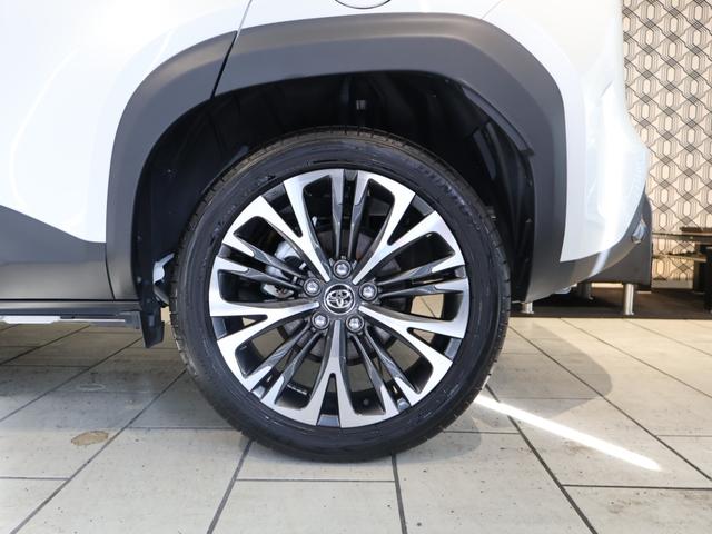 ヤリスクロス ハイブリッドＺ　アドベンチャー　純正８型ディスプレイ　ナビ　パノラミックビューモニター　パワーバックドア　ブラインドスポットモニタ　ＬＥＤヘッドライト　専用ハーフレザーシート　シートヒーター　純正アルミ　クリアランスソナー　ドラレコ（35枚目）