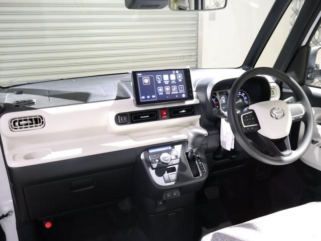 ムーヴキャンバス ストライプスＧ　届出済未使用車　純正９型ディスプレイオーディオ　フルセグＴＶ　アップルカープレイ対応　バックモニター　両側パワースライドドア　ＬＥＤヘッドライト　コーナーセンサー　ワイヤレス充電　ツートンカラー（3枚目）