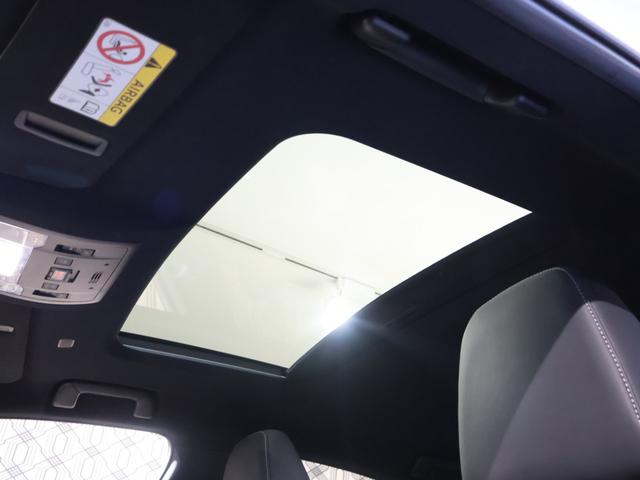 ＮＸ ＮＸ３００ｈ　Ｆスポーツ　４ＷＤ　サンルーフ　黒本革エアーシート　三眼ＬＥＤヘッドライト　パワーバックドア　ブラインドスポットモニター　クリアランスソナー　ヘッドアップディスプレイ　ステアリングヒーター　寒冷地仕様　禁煙車（4枚目）