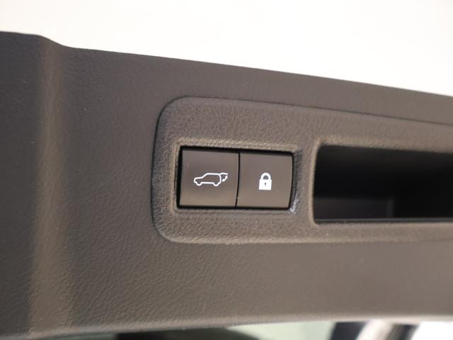 ＮＸ ＮＸ３００ｈ　Ｆスポーツ　４ＷＤ　サンルーフ　黒本革エアーシート　三眼ＬＥＤヘッドライト　パワーバックドア　ブラインドスポットモニター　クリアランスソナー　ヘッドアップディスプレイ　ステアリングヒーター　寒冷地仕様　禁煙車（8枚目）