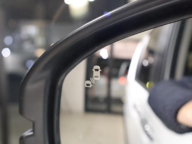 フリード ｅ：ＨＥＶクロスター　登録済未使用車　純正９型ナビＴＶ　マルチビューカメラシステム　両側パワースライドドア　ＬＥＤヘッドライト　ハーフレザーシート　シートヒーター　ブラインドスポットモニター　専用純正アルミ　６人乗り（34枚目）