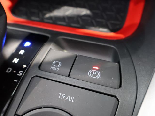 ＲＡＶ４ ハイブリッドアドベンチャー　オフロードパッケージＩＩ　特別仕様車　ハンズフリーパワーバックドア　純正１０．５型ディスプレイ　ナビＴＶ　バックモニター　ブラインドスポットモニター　ルーフレール　専用レザーエアシート　専用アルミ　ツートーンカラー　ドラレコ（10枚目）