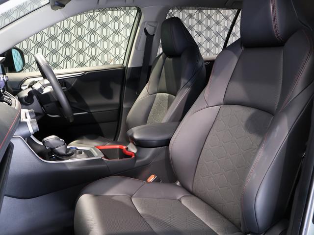 ＲＡＶ４ ハイブリッドアドベンチャー　オフロードパッケージＩＩ　特別仕様車　ハンズフリーパワーバックドア　純正１０．５型ディスプレイ　ナビＴＶ　バックモニター　ブラインドスポットモニター　ルーフレール　専用レザーエアシート　専用アルミ　ツートーンカラー　ドラレコ（21枚目）