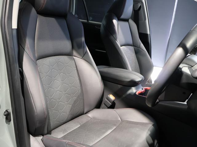 ＲＡＶ４ ハイブリッドアドベンチャー　オフロードパッケージＩＩ　特別仕様車　ハンズフリーパワーバックドア　純正１０．５型ディスプレイ　ナビＴＶ　バックモニター　ブラインドスポットモニター　ルーフレール　専用レザーエアシート　専用アルミ　ツートーンカラー　ドラレコ（26枚目）