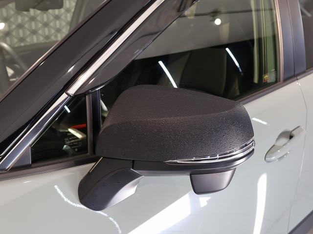 ＲＡＶ４ ハイブリッドアドベンチャー　オフロードパッケージＩＩ　特別仕様車　ハンズフリーパワーバックドア　純正１０．５型ディスプレイ　ナビＴＶ　バックモニター　ブラインドスポットモニター　ルーフレール　専用レザーエアシート　専用アルミ　ツートーンカラー　ドラレコ（35枚目）