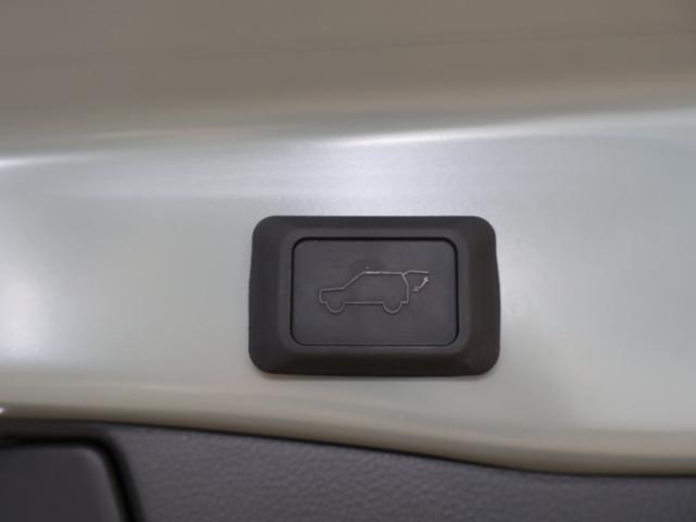 ＲＡＶ４ ハイブリッドアドベンチャー　オフロードパッケージＩＩ　特別仕様車　ハンズフリーパワーバックドア　純正１０．５型ディスプレイ　ナビＴＶ　バックモニター　ブラインドスポットモニター　ルーフレール　専用レザーエアシート　専用アルミ　ツートーンカラー　ドラレコ（44枚目）