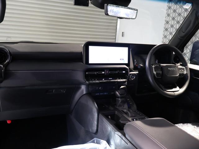 ランドクルーザー250 VX サンルーフ JAOSフロントバンパーガード&オーバーフェンダー&サイドステップ&マッドガード ヒッチメンバー トヨタチームメイト 丸目LEDヘッドライト プレミアムサウンド デジタルインナーミラー(3枚目)