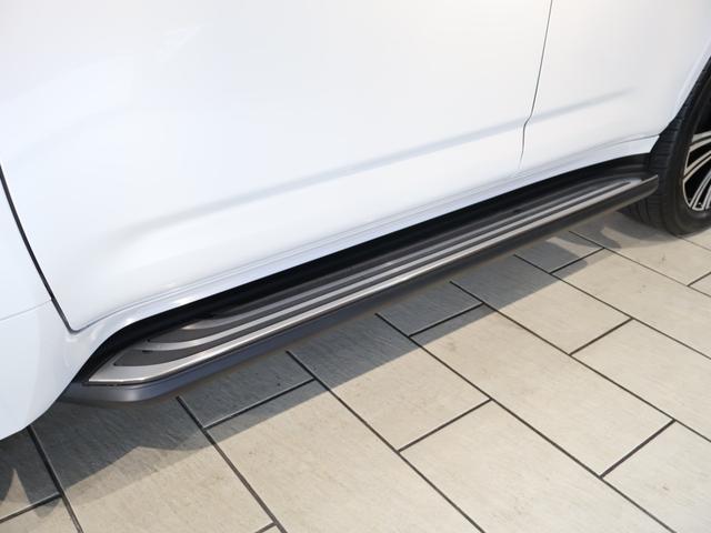 ＬＸ ＬＸ６００　マークレビンソンサウンド　リアエンターテイメント　モデリスタエアロ　モデリスタサイドステップ　デジタルインナーミラー　ヘッドアップディスプレイ　ヘーゼル革シート　クールボックス　純正２２インチアルミ（5枚目）