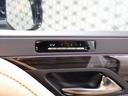 ＬＸ６００　マークレビンソンサウンド　リアエンターテイメント　モデリスタエアロ　モデリスタサイドステップ　デジタルインナーミラー　ヘッドアップディスプレイ　ヘーゼル革シート　クールボックス　純正２２インチアルミ（25枚目）