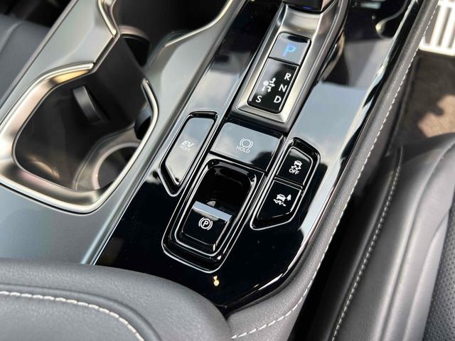 ＮＸ ＮＸ３５０ｈ　Ｆスポーツ　４ＷＤ　禁煙車　ドライブレコーダー　デジタルインナーミラー　ＥＴＣ２．０　全周囲カメラ　オートクルーズコントロール　レーンアシスト　パワーシート　パークアシスト　衝突被害軽減システム　サンルーフ　ナビ（65枚目）