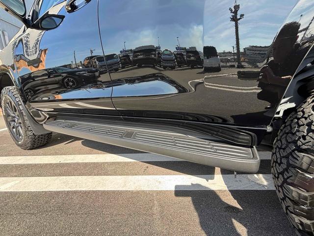 ご覧いただきありがとうございます♪気になったお車がありましたらお気軽にお電話をください♪