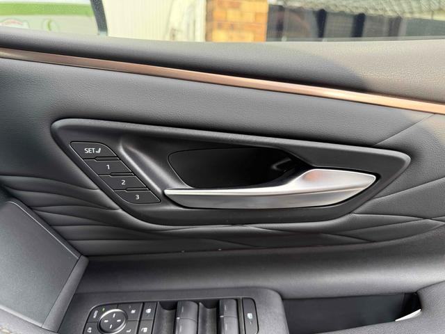 アルファードハイブリッド Ｚ　１４インチディスプレイ　左右独立ムーンルーフ　１３．２型後席モニター　トヨタチームメイト　カラーヘッドアップディスプレイ　デジタルインナーミラー　スペアタイヤ　フロントモデリスタエアロ（39枚目）