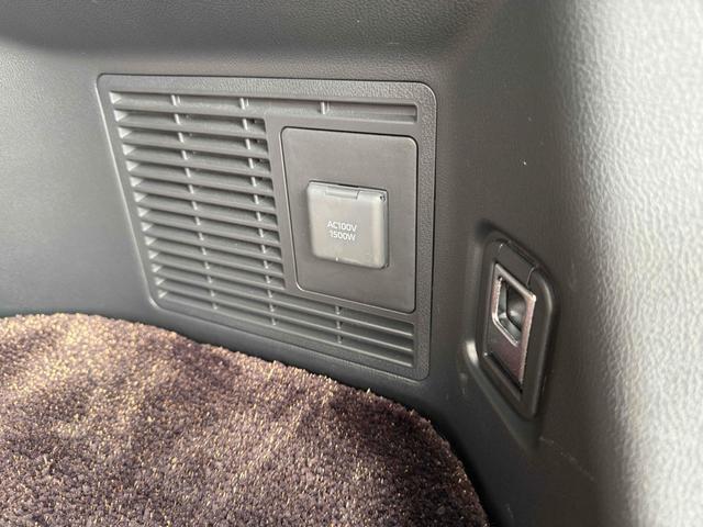 ヴェルファイアハイブリッド Z プレミア 14インチディスプレイ 左右独立ムーンルーフ ユニバーサルステップ カラーヘッドアップディスプレイ デジタルインナーミラー トヨタチームメイト パノラミックビューモニター 前後ドライブレコーダー(24枚目)