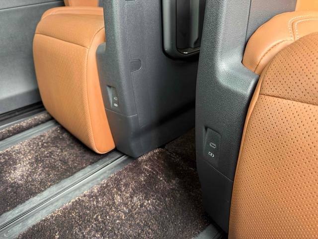 ヴェルファイアハイブリッド Z プレミア 14インチディスプレイ 左右独立ムーンルーフ ユニバーサルステップ カラーヘッドアップディスプレイ デジタルインナーミラー トヨタチームメイト パノラミックビューモニター 前後ドライブレコーダー(63枚目)