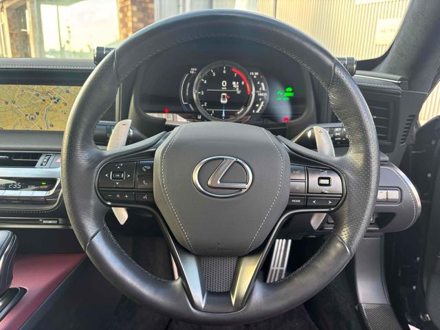 自ら操るハンドル！ドライバーの生命線です。お客様の目で実際にご確認ください。