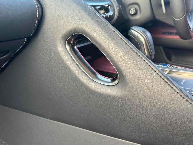 この度は当店のお車をご覧になっていただき、誠にありがとうございます。ぜひじっくりとご検討下さい。気軽にお問合せ・お見積りお待ちしております。