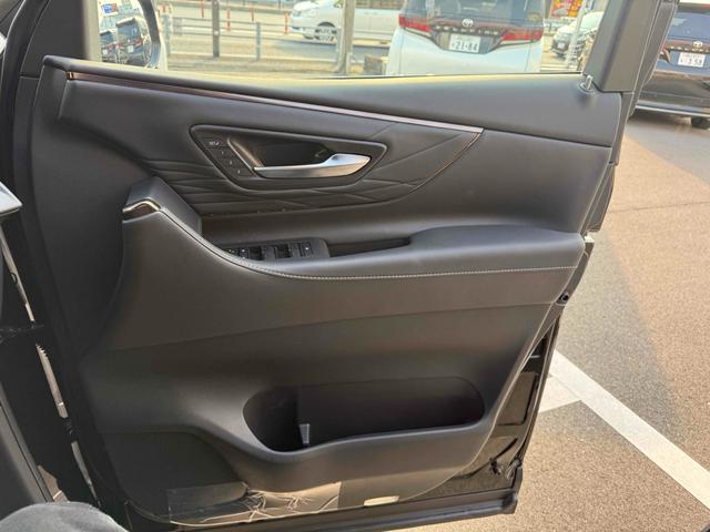 アルファードハイブリッド Ｚ　１４インチディスプレイ　モデリスタエアロ（Ｆ．Ｓ．Ｒ）　左右独立ムーンルーフ　ユニバーサルステップ　トヨタチームメイト　カラーヘッドアップディスプレイ　１３．２型後席モニター　ＥＴＣ２．０（36枚目）