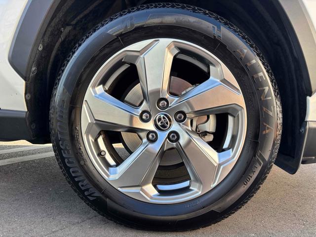 RAV4 ハイブリッドG パノラマルーフ ETC バックカメラ クリアランスソナー オートクルーズコントロール レーンアシスト アクセサリーコンセント 衝突被害軽減システム ナビ LEDヘッドランプ 置くだけ充電(20枚目)