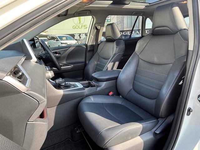 RAV4 ハイブリッドG パノラマルーフ ETC バックカメラ クリアランスソナー オートクルーズコントロール レーンアシスト アクセサリーコンセント 衝突被害軽減システム ナビ LEDヘッドランプ 置くだけ充電(32枚目)