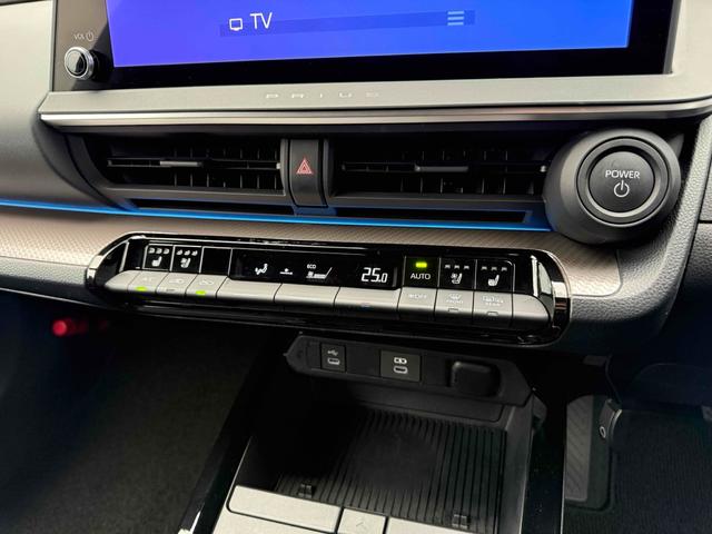 プリウス Ｚ　１２．３型ディスプレイ　モデリスタエアロ（Ｆ・Ｓ・Ｒ）　パノラマルーフ　デジタルインナーミラー　モデリスタシグネチャーイルミ　パノラミックビューモニター　トヨタチームメイト　スペアタイヤ（8枚目）