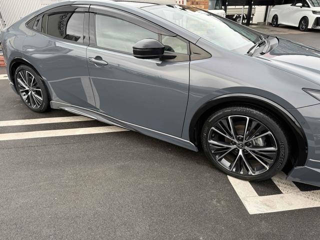 プリウス Ｚ　１２．３型ディスプレイ　モデリスタエアロ（Ｆ・Ｓ・Ｒ）　パノラマルーフ　デジタルインナーミラー　モデリスタシグネチャーイルミ　パノラミックビューモニター　トヨタチームメイト　スペアタイヤ（14枚目）