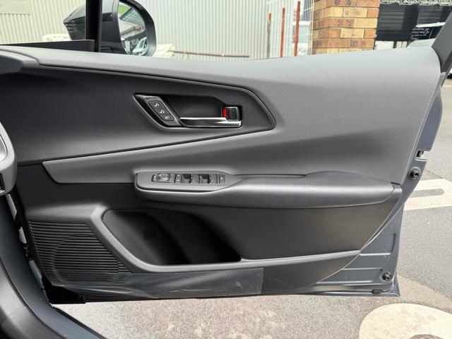 プリウス Ｚ　１２．３型ディスプレイ　モデリスタエアロ（Ｆ・Ｓ・Ｒ）　パノラマルーフ　デジタルインナーミラー　モデリスタシグネチャーイルミ　パノラミックビューモニター　トヨタチームメイト　スペアタイヤ（38枚目）