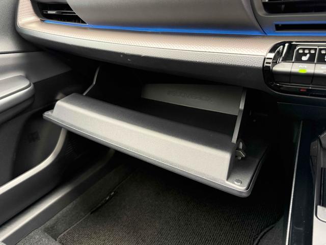 プリウス Ｚ　１２．３型ディスプレイ　モデリスタエアロ（Ｆ・Ｓ・Ｒ）　パノラマルーフ　デジタルインナーミラー　モデリスタシグネチャーイルミ　パノラミックビューモニター　トヨタチームメイト　スペアタイヤ（40枚目）