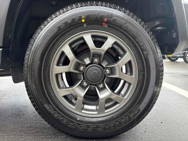 ジムニーノマド ＦＣ　４ＷＤ　クリアランスソナー　オートクルーズコントロール　レーンアシスト　衝突被害軽減システム　オートライト　ＬＥＤヘッドランプ　ヘッドライトウォッシャー　アルミホイール　キーレスエントリー（21枚目）