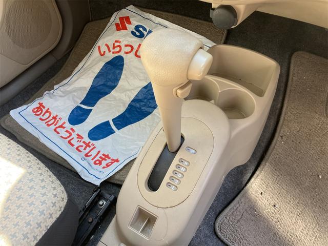 アルト Ｆ　キーレスエントリー　ＡＴ　盗難防止システム　ＣＤ　アルミホイール　衝突安全ボディ　エアコン　パワーステアリング　パワーウィンドウ（7枚目）