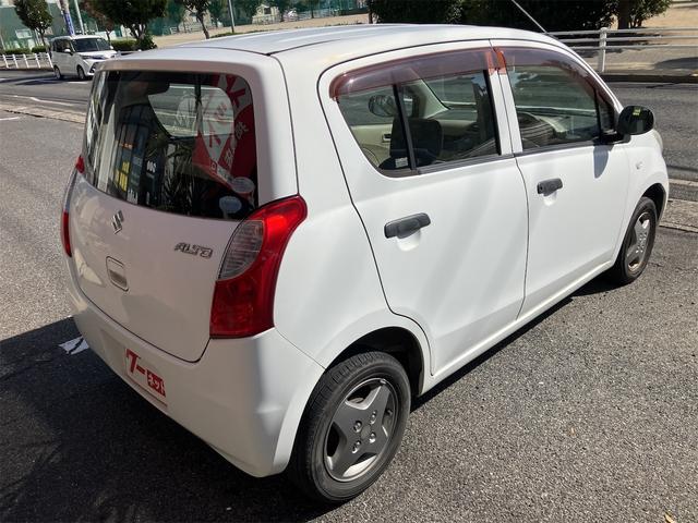 アルト Ｆ　キーレスエントリー　ＡＴ　盗難防止システム　ＣＤ　アルミホイール　衝突安全ボディ　エアコン　パワーステアリング　パワーウィンドウ（16枚目）