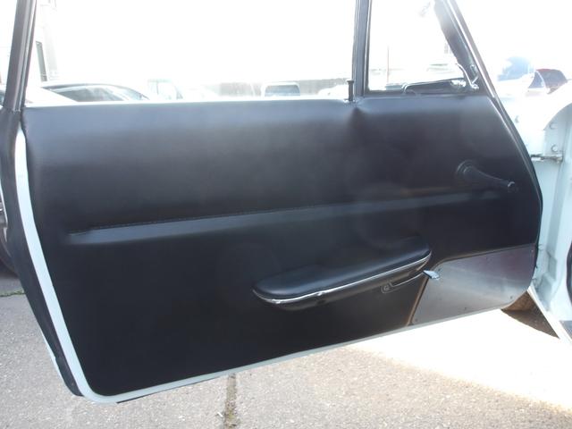 コスモスポーツ 　Ｓｅｒｉｅｓ２　ＭＴ　Ｈ１２年同色全塗装済み　実走行３８０２ｋｍ　２オーナー車　ガレージ保管　純正部品あり（38枚目）