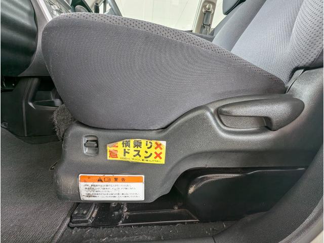 ゼスト 　助手席回転シート　キーレス　エアバッグ（2枚目）