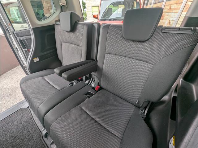 デリカＤ：２ ハイブリッドＭＺ　低車速域衝突被害軽減ブレーキシステム／ナビＴＶ／全方位カメラ／両側パワースライド／スマートキー／シートヒーター／助手席シートアンダーボックス／オートライトシステム／フロントシートセンターウォークスルー（57枚目）