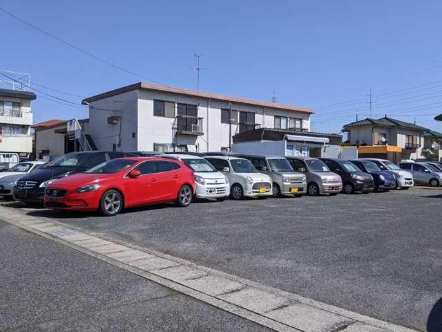 デリカＤ：２ ハイブリッドＭＺ　低車速域衝突被害軽減ブレーキシステム／ナビＴＶ／全方位カメラ／両側パワースライド／スマートキー／シートヒーター／助手席シートアンダーボックス／オートライトシステム／フロントシートセンターウォークスルー（71枚目）