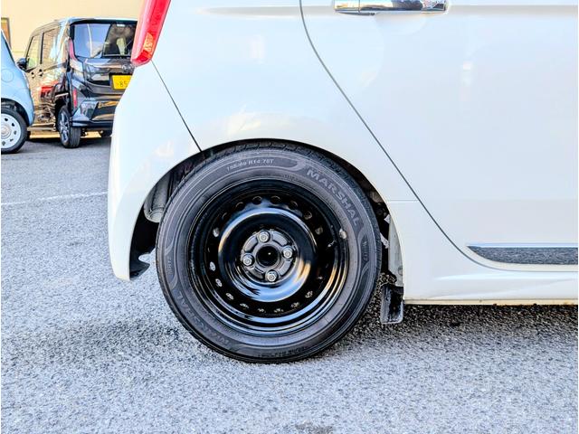 Ｎ－ＯＮＥ プレミアム　ツアラー・Ｌパッケージ　ナビ／テレビ／バックカメラ／ＥＴＣ／ローダウン／スマートキー／プッシュスタート／ディスチャージライト／（11枚目）