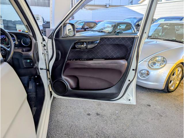 Ｎ－ＯＮＥ プレミアム　ツアラー・Ｌパッケージ　ナビ／テレビ／バックカメラ／ＥＴＣ／ローダウン／スマートキー／プッシュスタート／ディスチャージライト／（21枚目）