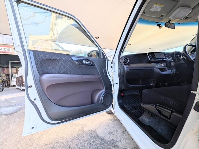 Ｎ－ＯＮＥ プレミアム　ツアラー・Ｌパッケージ　ナビ／テレビ／バックカメラ／ＥＴＣ／ローダウン／スマートキー／プッシュスタート／ディスチャージライト／（30枚目）