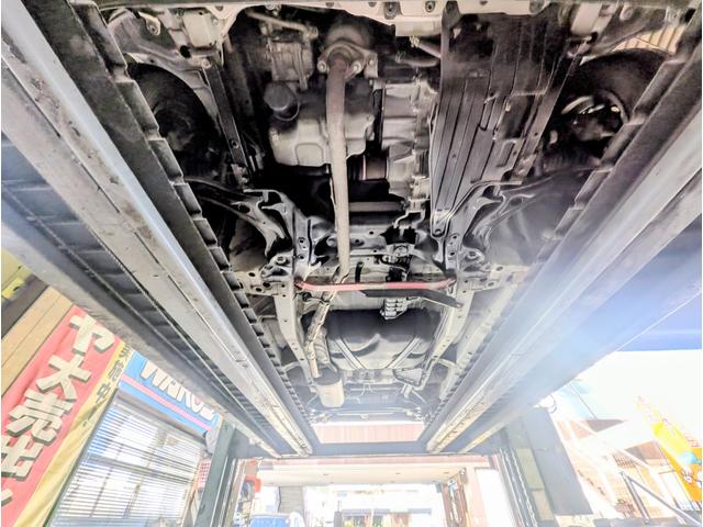 Ｎ－ＯＮＥ プレミアム　ツアラー・Ｌパッケージ　ナビ／テレビ／バックカメラ／ＥＴＣ／ローダウン／スマートキー／プッシュスタート／ディスチャージライト／（57枚目）